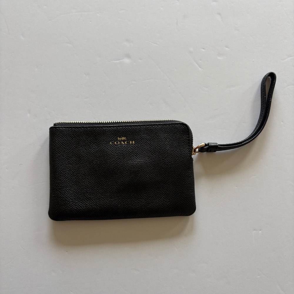 Coach Corner Zip Wristlet Black Crossgrain Leather Gold Logo
